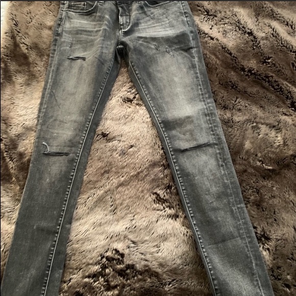 BlankNYC charcoal skinny distressed denim - Picture 6 of 10